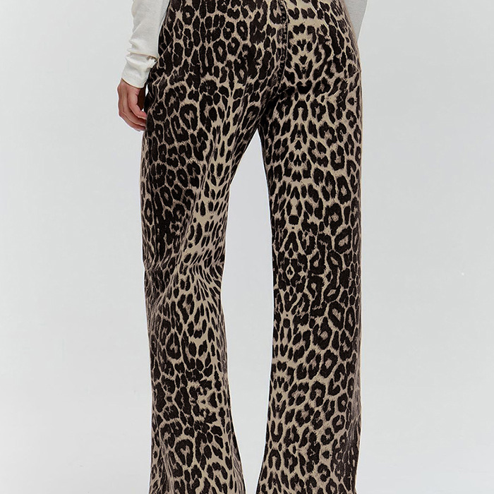 Guangzhou OEM Clothing Factory Custom Spring and Autumn Leopard Print Women Jeans
